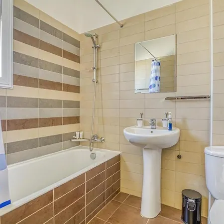 Athina Gardens Sea View Villa *
