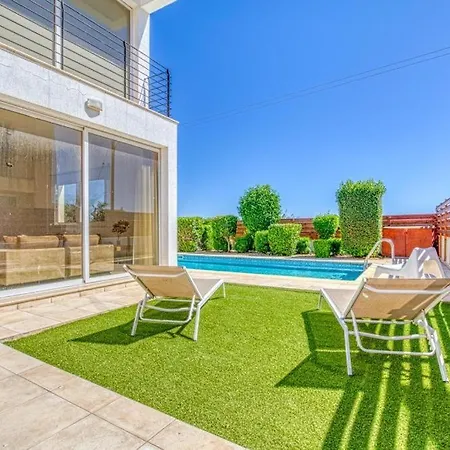 Athina Gardens Sea View *